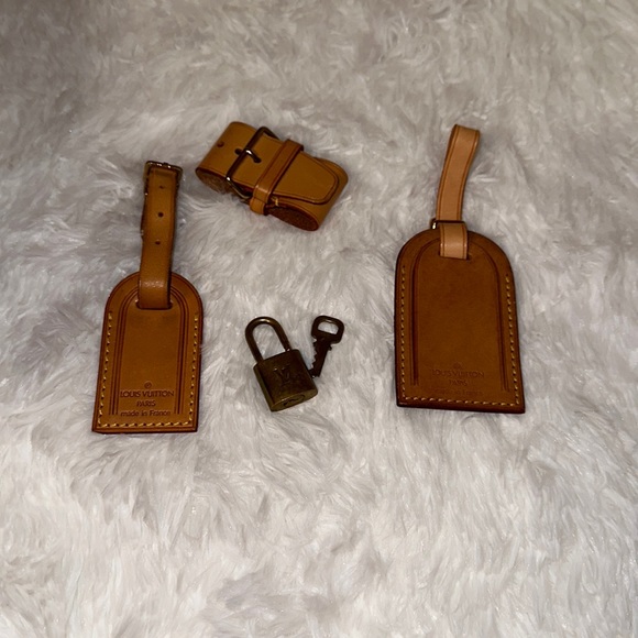 Louis Vuitton Accessories Authentic Luggage Tag And Lock And Key